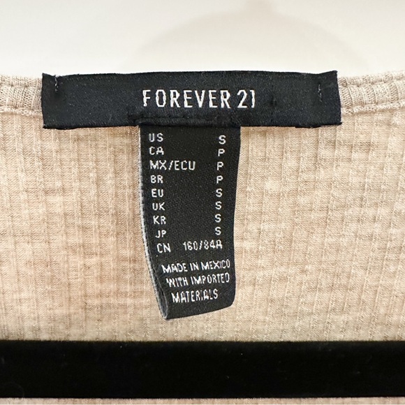 Forever 21 Cropped Ribbed Button Front Top Tan Trumpet Sleeve sz Small - Picture 8 of 9